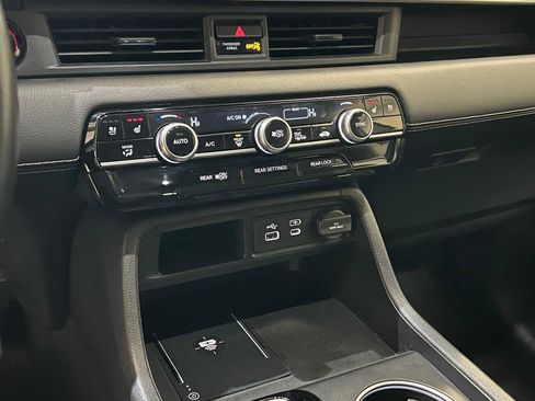 Used 2023 Honda Pilot Elite image 23