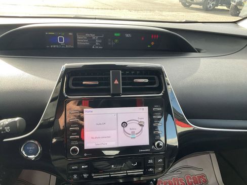 Used 2021 Toyota Prius XLE w/ Carpet Mat Package (TMS) image 16