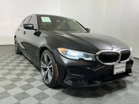 Used 2022 BMW 330i Sedan w/ Convenience Package RWD image 4