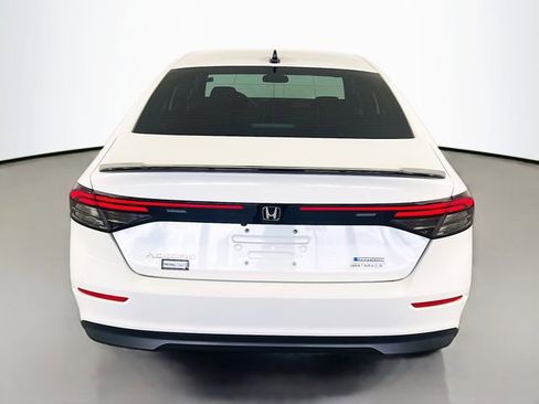 Used 2024 Honda Accord Sport image 7
