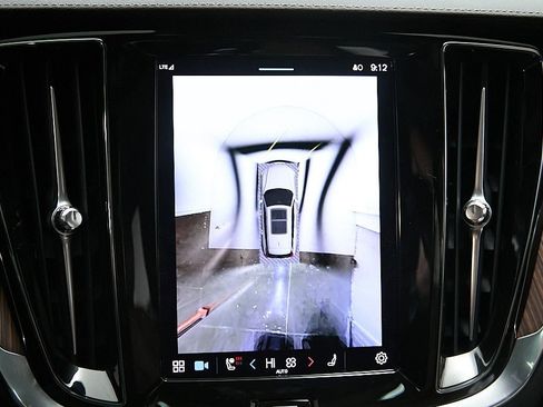 Certified 2024 Volvo V60 B5 Cross Country Ultimate image 27