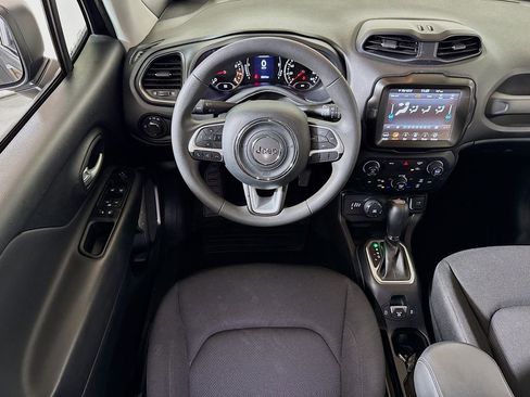 Used 2023 Jeep Renegade Latitude AWD/4WD image 19
