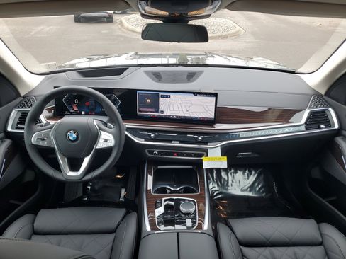 New 2026 BMW X7 xDrive40i w/ Climate Comfort Package image 21