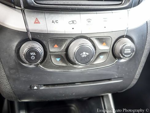 Used 2012 Dodge Journey American Value Package w/ Flexible Seating Group FWD image 16