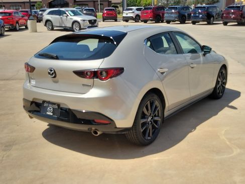 Used 2024 MAZDA MAZDA3 s FWD image 7