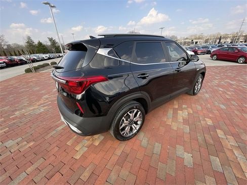 Used 2023 Kia Seltos EX image 36
