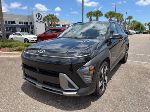 Used 2024 Hyundai Kona Limited FWD image 2