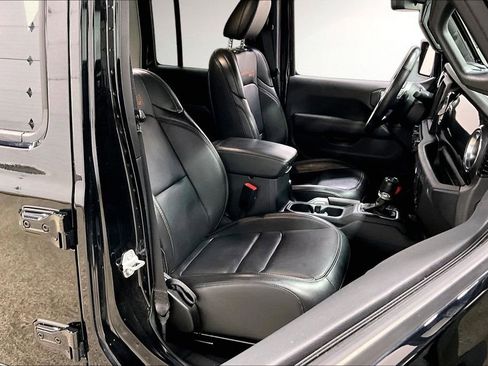 Used 2022 Jeep Wrangler Unlimited Rubicon image 30