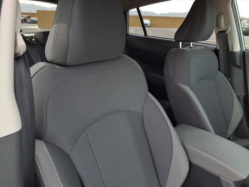 Used 2025 Subaru Crosstrek 2.0i Premium w/ Convenience Package #2 image 19