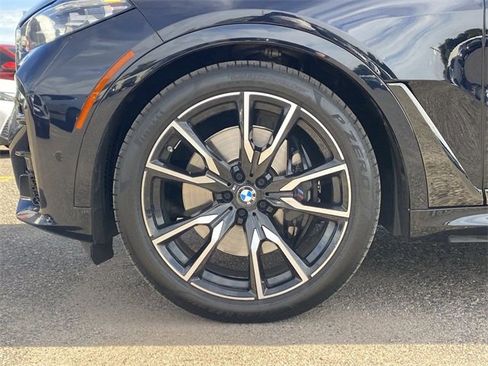 Certified 2021 BMW X7 xDrive40i w/ M Sport Package image 11