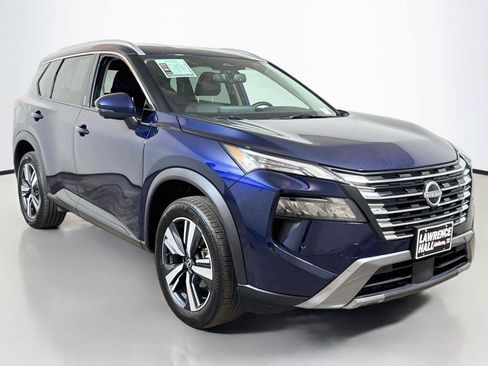 Used 2026 Nissan Rogue SL AWD/4WD image 3