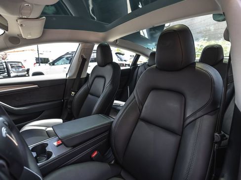 Used 2022 Tesla Model 3 RWD image 16