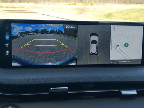 Used 2024 Genesis GV70 2.5T w/ Advanced Package image 19