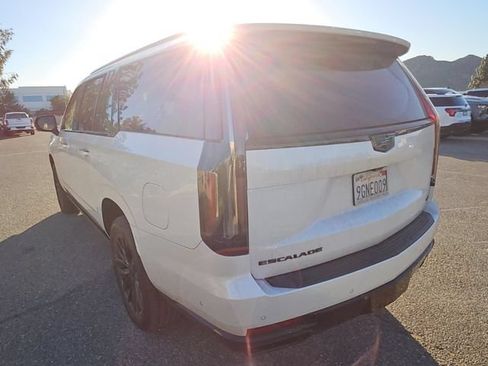 Used 2023 Cadillac Escalade ESV Premium Luxury w/ Performance Package AWD/4WD image 9