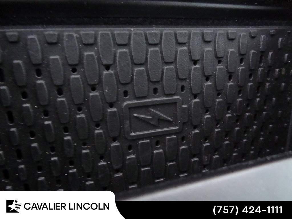 Used 2026 Lincoln Nautilus Premier w/ Equipment Group 102A AWD/4WD image 12