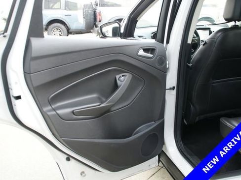 Used 2017 Ford Escape Titanium image 27