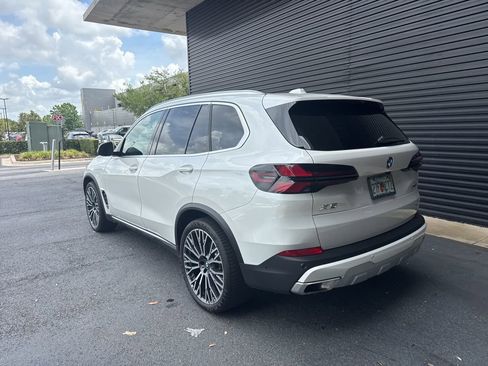 Used 2025 BMW X5 xDrive40i w/ Executive Package AWD/4WD image 3