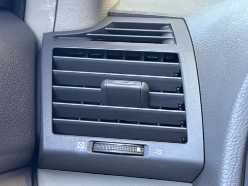 Used 2011 Toyota Camry LE image 25