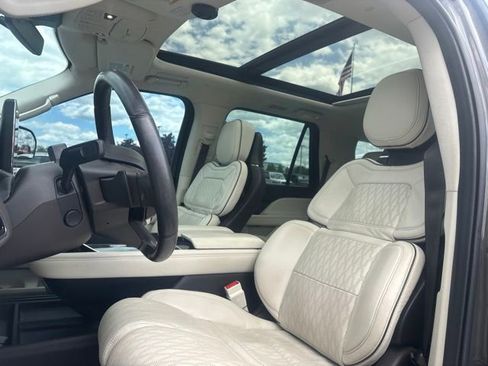 Used 2024 Lincoln Navigator Black Label AWD/4WD image 11