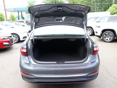 Used 2024 Volkswagen Jetta SE FWD image 49