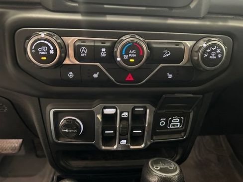 Used 2018 Jeep Wrangler Unlimited Sport S AWD/4WD image 29