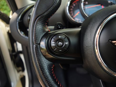 Used 2019 MINI Cooper Clubman S image 6