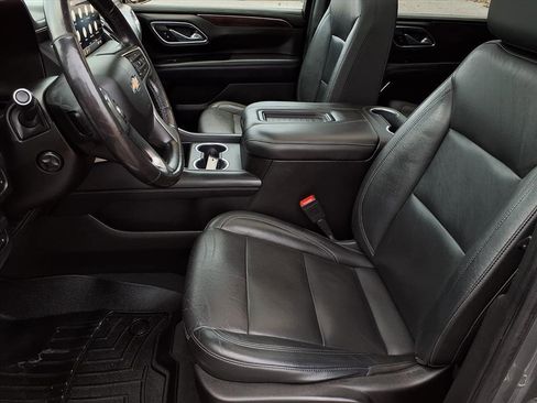 Used 2021 Chevrolet Suburban LT w/ LT Signature Package image 7