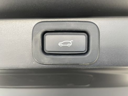 Used 2023 Land Rover Range Rover SE image 38