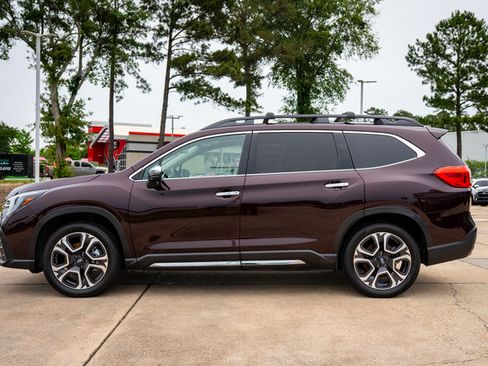Used 2023 Subaru Ascent Touring AWD/4WD image 2