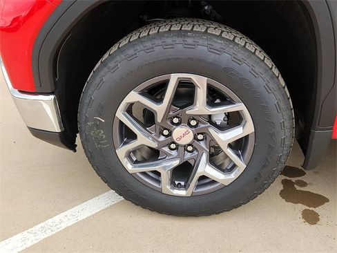 New 2026 GMC Sierra 1500 SLE w/ X31 Off-Road Package image 7