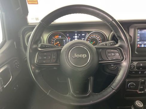 Used 2021 Jeep Gladiator Sport image 8