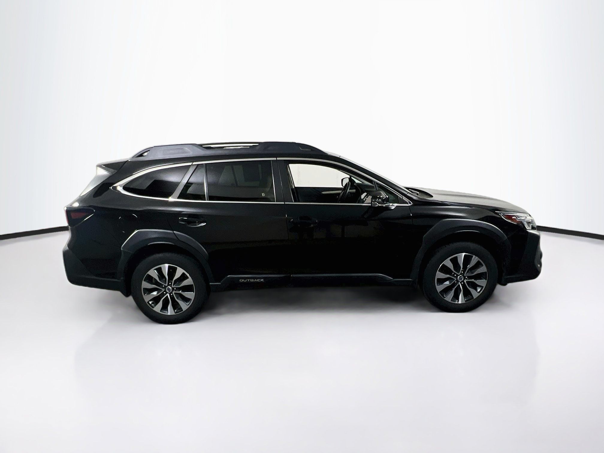Used 2023 Subaru Outback Limited AWD/4WD image 4