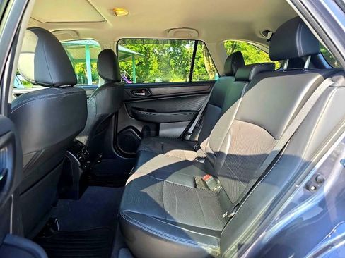 Used 2016 Subaru Outback 3.6R Limited image 28