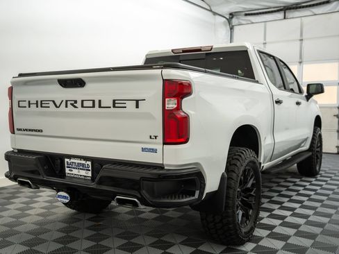 Used 2024 Chevrolet Silverado 1500 LT Trail Boss w/ Convenience Package II AWD/4WD image 5