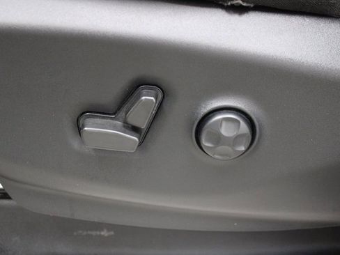 Used 2022 Chrysler Pacifica Limited image 13