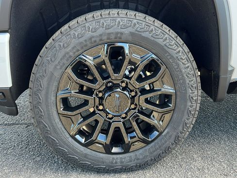 New 2026 Chevrolet Silverado 2500 High Country w/ High Country Premium Package AWD/4WD image 12