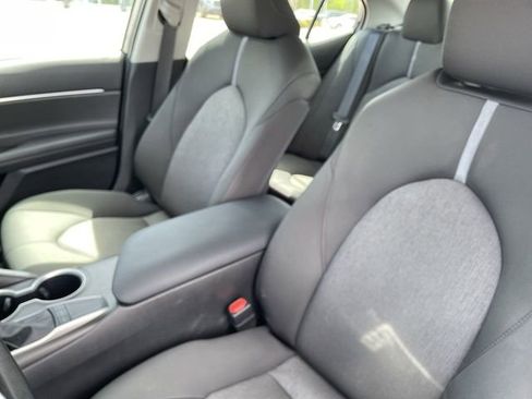 Used 2024 Toyota Camry LE FWD image 11