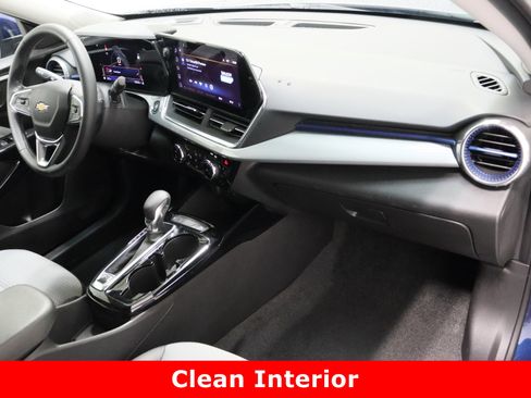 Used 2024 Chevrolet Trax LT w/ Driver Confidence Package image 35