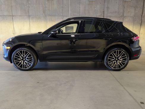 New 2026 Porsche Macan image 2