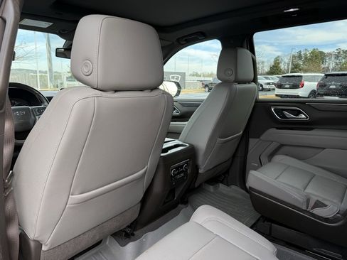 Used 2021 Chevrolet Tahoe Z71 w/ Z71 Signature Package image 25