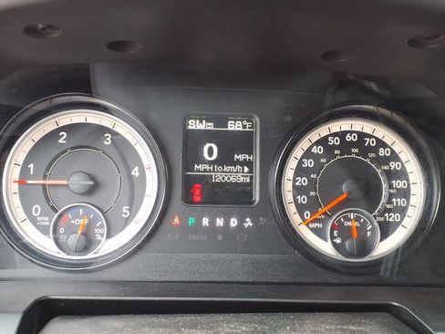 Used 2017 RAM 3500 Tradesman w/ Chrome Appearance Group image 31