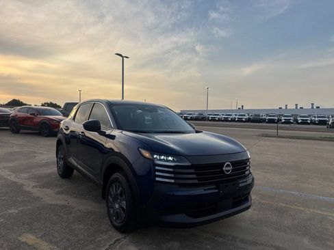 Used 2026 Nissan Kicks S FWD image 1