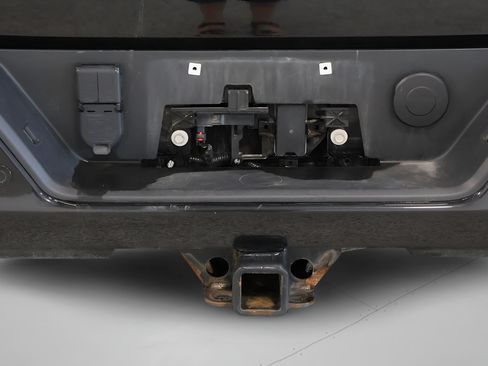 Used 2023 Chevrolet Silverado 1500 High Country w/ Technology Package AWD/4WD image 30
