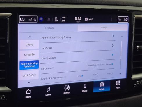 Used 2024 Chrysler Pacifica Touring-L FWD image 46