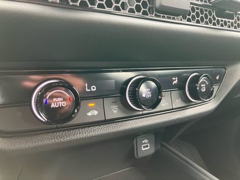 Certified 2025 Honda HR-V Sport image 22