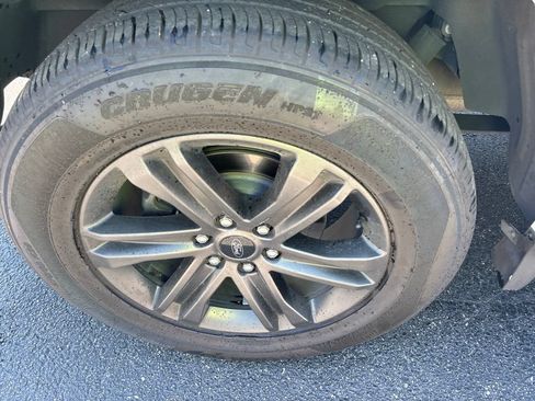 Used 2021 Ford F150 XLT w/ Equipment Group 302A High RWD image 9