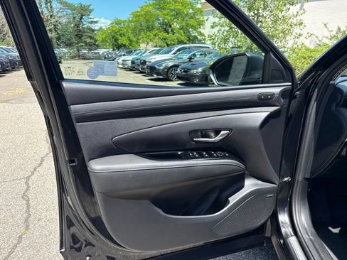 Used 2025 Hyundai Tucson Limited AWD/4WD image 31