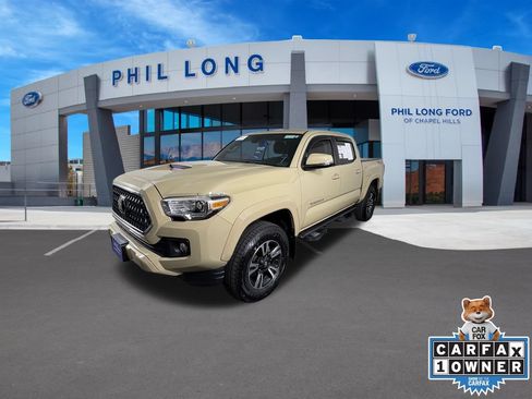 Used 2018 Toyota Tacoma TRD Sport w/ Technology Package AWD/4WD image 1