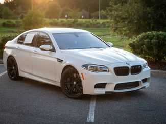 Used 2014 BMW M5 image 1