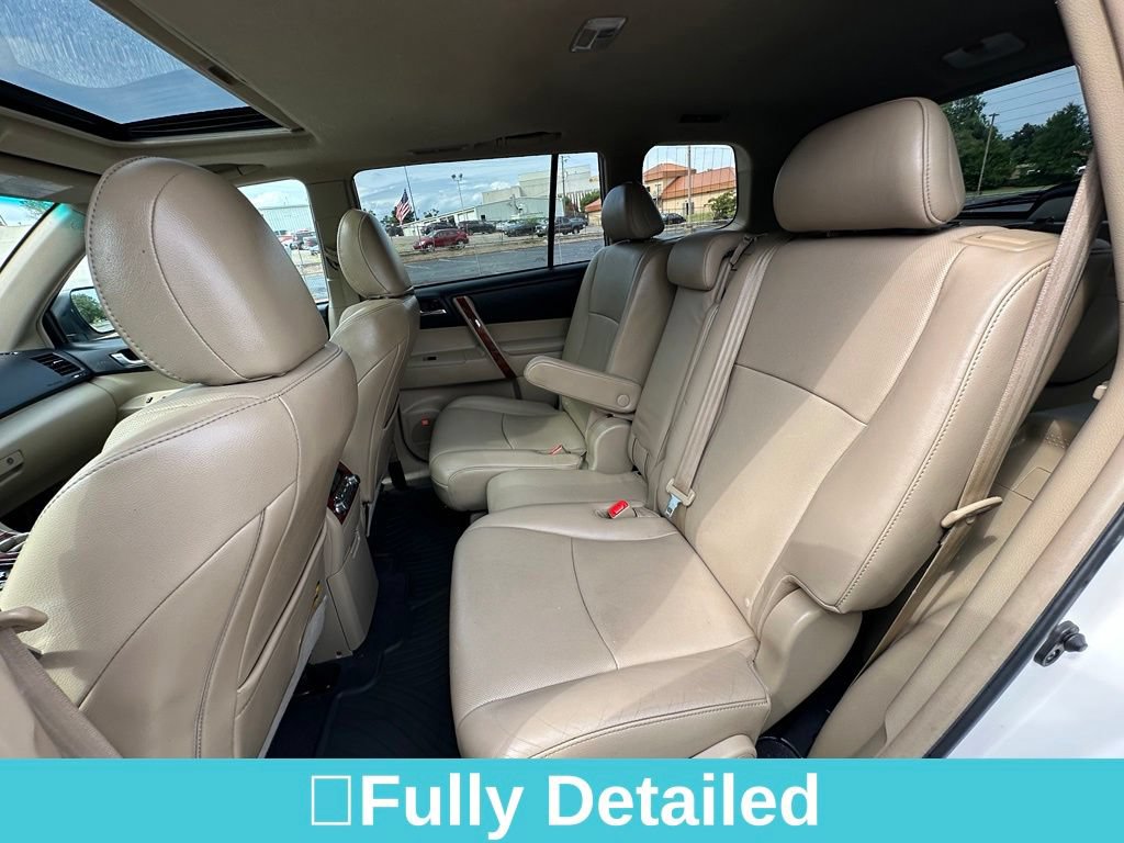 Used 2012 Toyota Highlander Limited w/ Tow Pkg AWD/4WD image 29